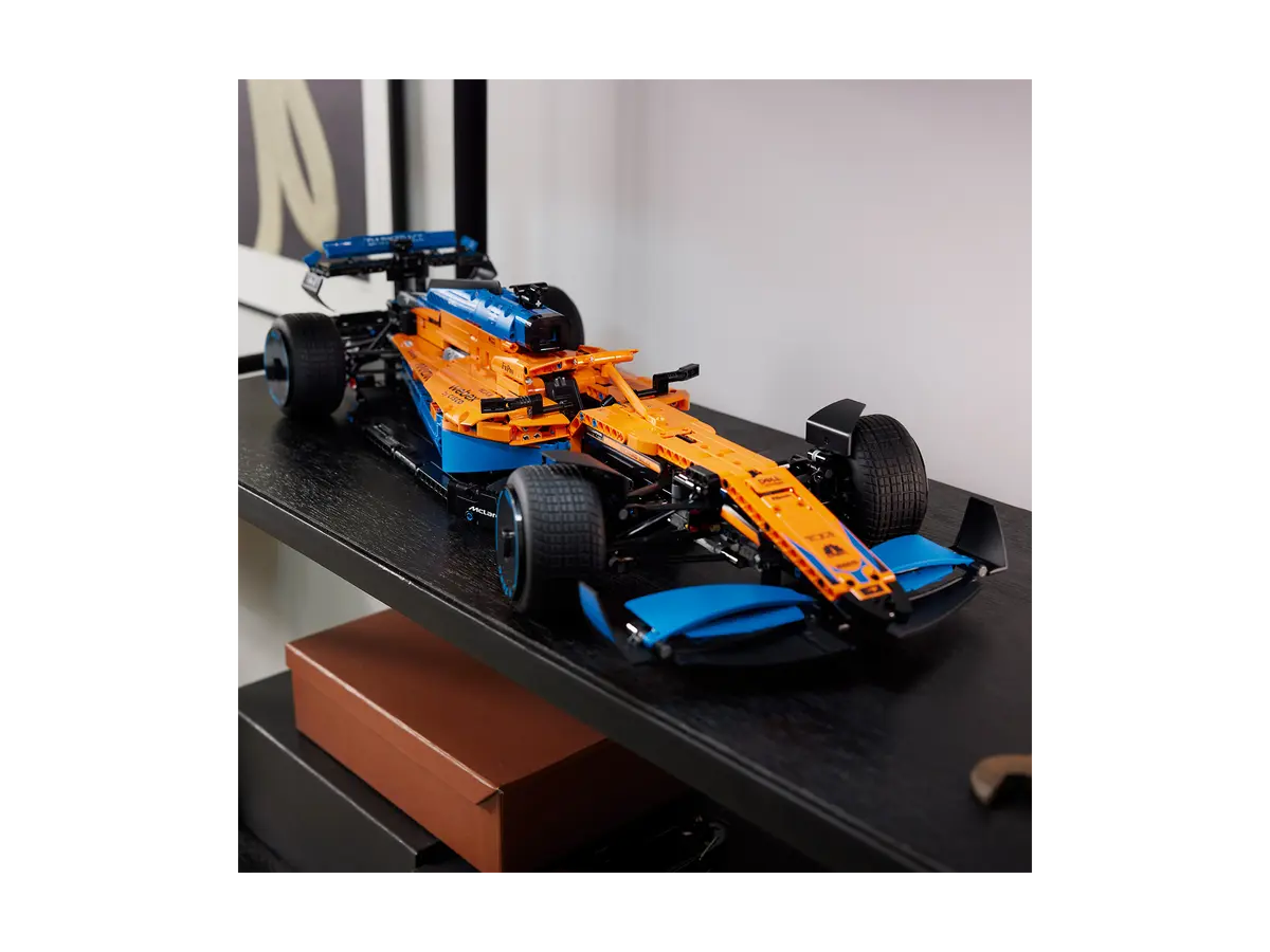 McLaren Formula 1™ Race Car - 1434 piezas